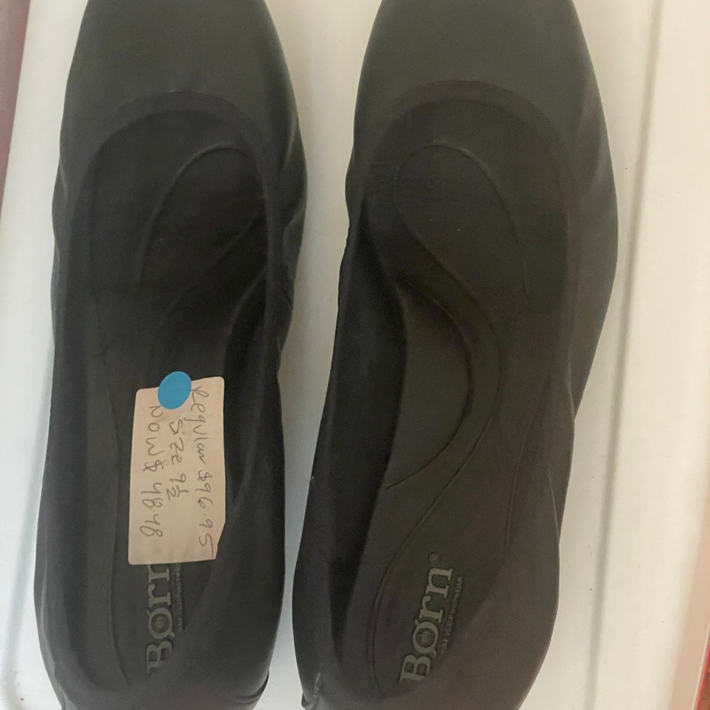 Born Black Comfort Flats for Everyday Wear size 9.5 US
